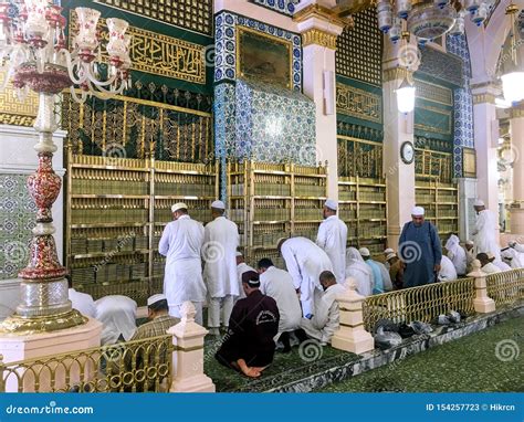 The Golden Tomb of the Prophet Muhammad Aleyhisselam Editorial Stock Photo - Image of nabawi ...