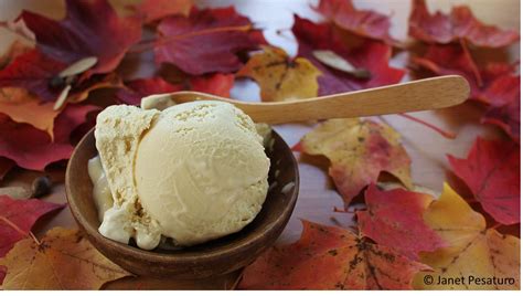 Maple ice cream made with pure maple sugar