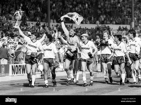 Luton town fc 1988 hi-res stock photography and images - Alamy