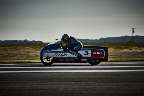 Max Biaggi smashes electric motorcycle land speed record | Visordown