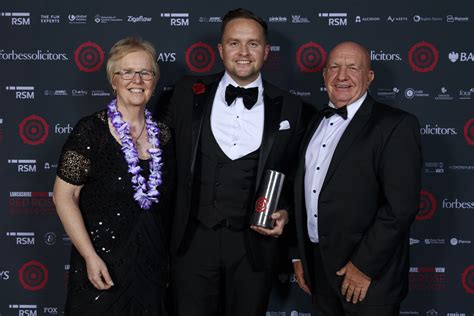 Chorley Group wins customer service accolade at top regional business awards - Nissan Insider