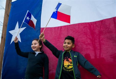 Texas Flag Vs Chile Flag – Let's Find Out Which Is The Best - Earth Pixz