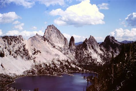 SALMON RIVER MOUNTAINS - IDAHO: A Climbing Guide