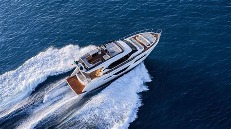 Ferretti Yachts - bridging luxury and coziness