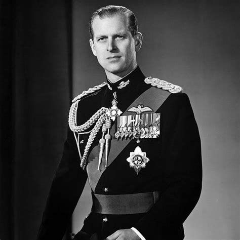 Duke of Edinburgh Prince Philip Dies at 99 - Husband and Consort to ...