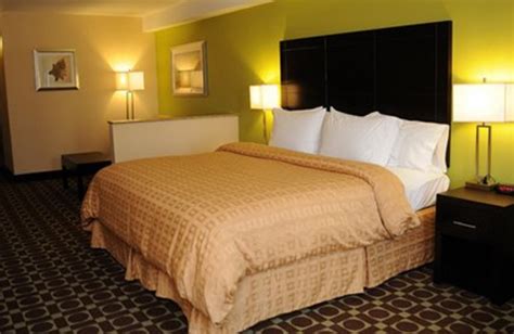 Clarion Inn & Suites Virginia Beach (Virginia Beach, VA) - Resort ...