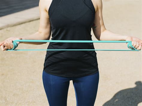5 Benefits of Resistance Bands to Maximize Your At-Home Workout | SELF