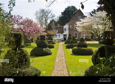 Garden The Manor Hemingford Grey Stock Photo - Alamy