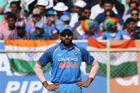 Shastri explains Rohit's omission from India squad - Cricket365