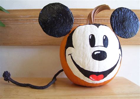 2007 - Mickey Mouse Pumpkin by PunkBouncer on DeviantArt