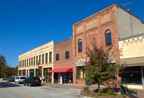 Doyle Street, Toccoa | Vanishing Georgia: Photographs by Brian Brown