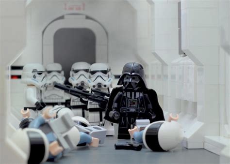 Darth Vader Hallway Battle - Lego Star Wars - EverydayBricks