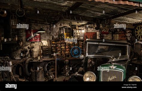 old garage Stock Photo - Alamy