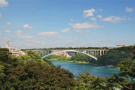 The Rainbow International Bridge on the Canada-USA Border(Niagara Falls ...