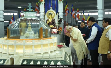 PM Narendra Modi Pays Tributes To Babasaheb Ambedkar At Deekshabhoomi ...