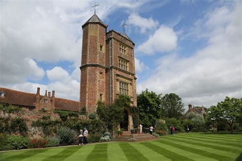 Shadows & Light: Sissinghurst Castle