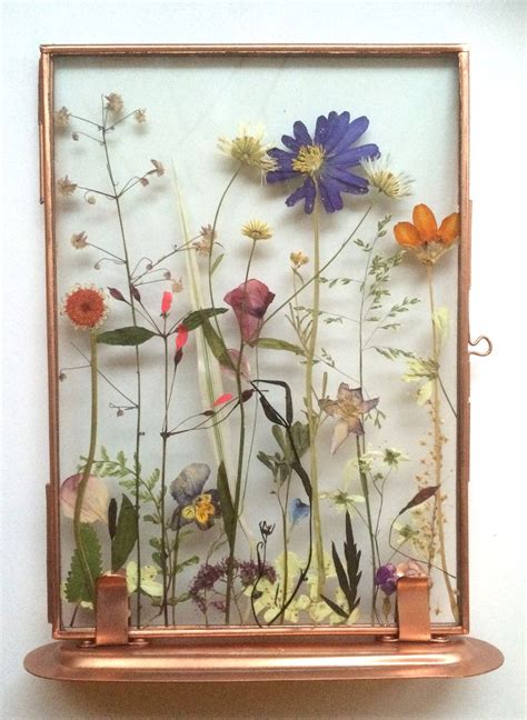 flower frame copper | Pressed flowers diy, Pressed flower art picture frames, Pressed flower art