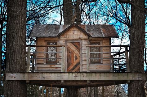 50 Inspiring Treehouse Plans And Design That Will Blow Your Mind - The Hemloft