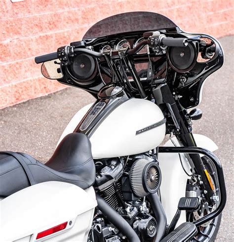 Kraus Handlebars, Risers and Raptor Plate - 2018 Harley Street Glide - Get Lowered Cycles