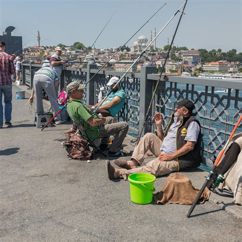 Turkish Fishermen Fishing on Galata Bridge Editorial Photography - Image of food, islamic: 59099147