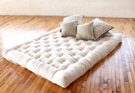 Lit futon - pour une chambre à coucher de style japonais | Mattress ...