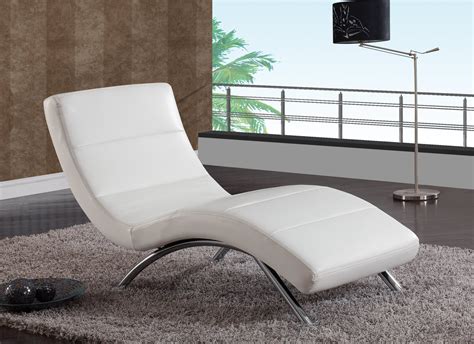 820 Leather Upholstery Modern Chaise Lounge by Global Furniture | Choice Custom Home & Decor