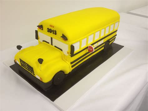 Pin by Brittney Nelson on 3-D Carved Cakes | Bus cake, School bus cake ...