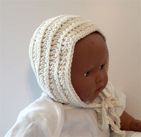 Crochet Pattern - Ribbed Vintage Baby Bonnet with Flower