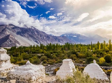 15-day Nubra Valley Trekking Tour (Ladakh, India)