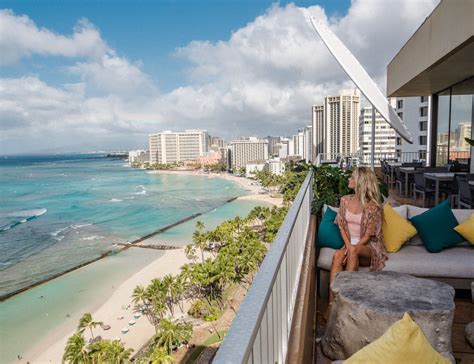 THE TWIN FIN HOTEL - A BUDGET FRIENDLY BEACH HOTEL IN WAIKIKI — Bom Kanari