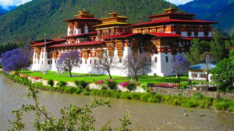 Palace Of The King Of Bhutan HD Travel Wallpapers | HD Wallpapers | ID #77941