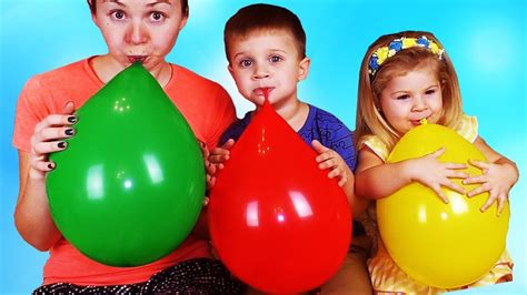 Roma and Diana learn colors with Balloons & Finger Family Nursery ...