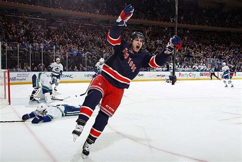 Calder Trophy Watch: Hertl stays on top, Kreider makes a statement ...