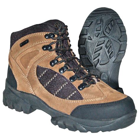 Men's Backpacking Boots Reviews | IUCN Water