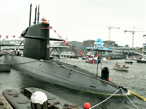 File:Dutch submarine Zeeleeuw.JPG - Wikimedia Commons