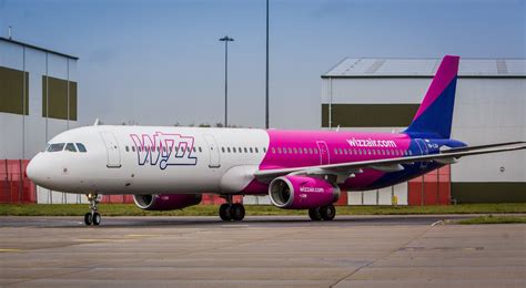 Wizz hints at long-haul expansion after confirming new aircraft order