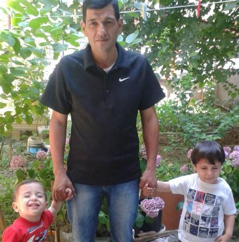 Alan Kurdi death: A Syrian Kurdish family forced to flee - BBC News