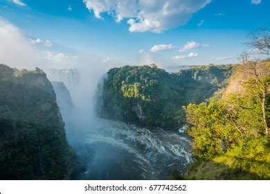 Victoria Falls On Zambia Side Stock Photo 677742562 | Shutterstock