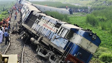 Horrible Train Crash Compilation -Shocking Train Accident Videos||Train ... | Train, Train crash ...