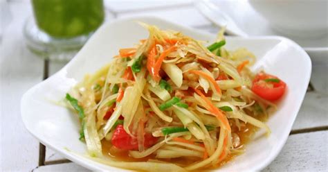 Som Tam in Phuket - Thailand's most loved dish - Phuket 101