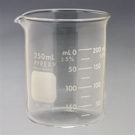 Pyrex® Glass Griffin Beakers, Low Form, Measuring | Carolina.com