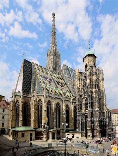 L’Histoire et l’Esthétique ornementale de l’Architecture Gothique | Wenen, Kerken