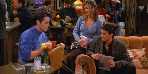 Friends: Joey's 10 Best Outfits