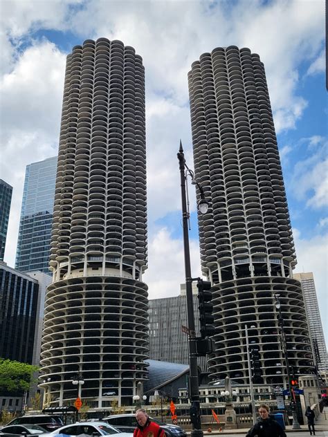 twin buildings in Chicago : r/architecture