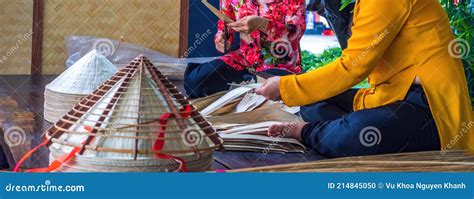 Vietnamese Woman Craftsman Making the Traditional Vietnam Hat in the ...