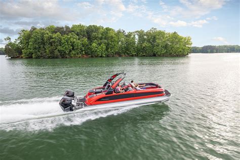 $100K Manitou XT Pontoon Screams High-Class Boating, Unleashes Whopping 900 HP - autoevolution