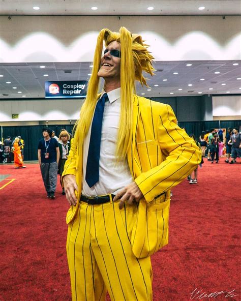 I didnt know you can make an All Might cosplay this accurate . . Model ...