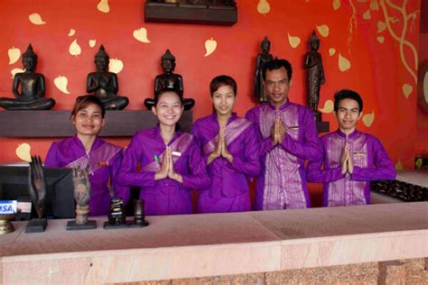 Greetings & Etiquettes in Cambodia - Cambodia Tours