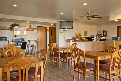 Baymont by Wyndham Tuscola | Tuscola, IL Hotels