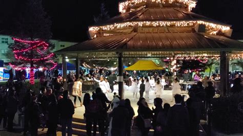 Festival navideño en Greenfield ca. - YouTube